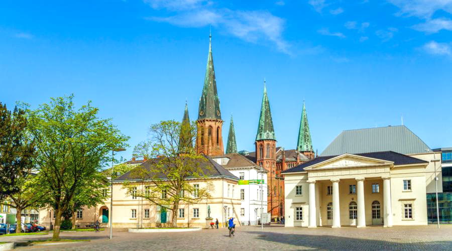 Nabízíme rozmanitý výběr možností pronájmu aut v Oldenburgu.